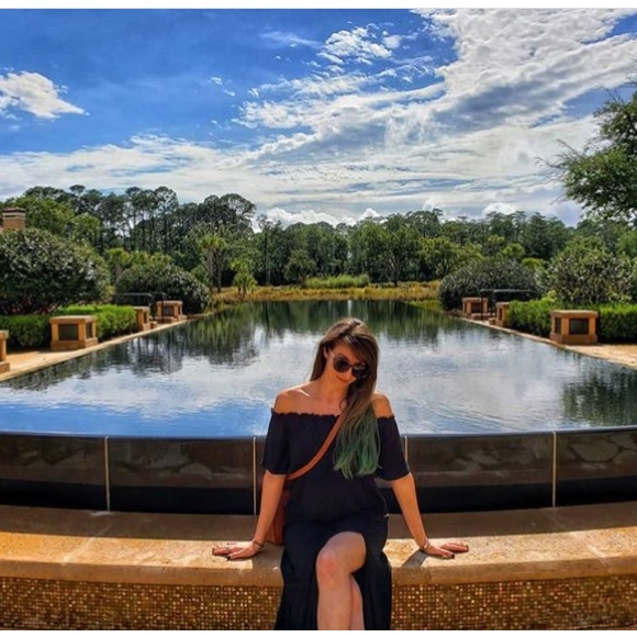 Meet your Posher, Lydia - Picture 2 of 3